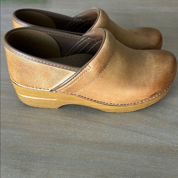 Dansko clogs size 40 - Picture 6 of 8